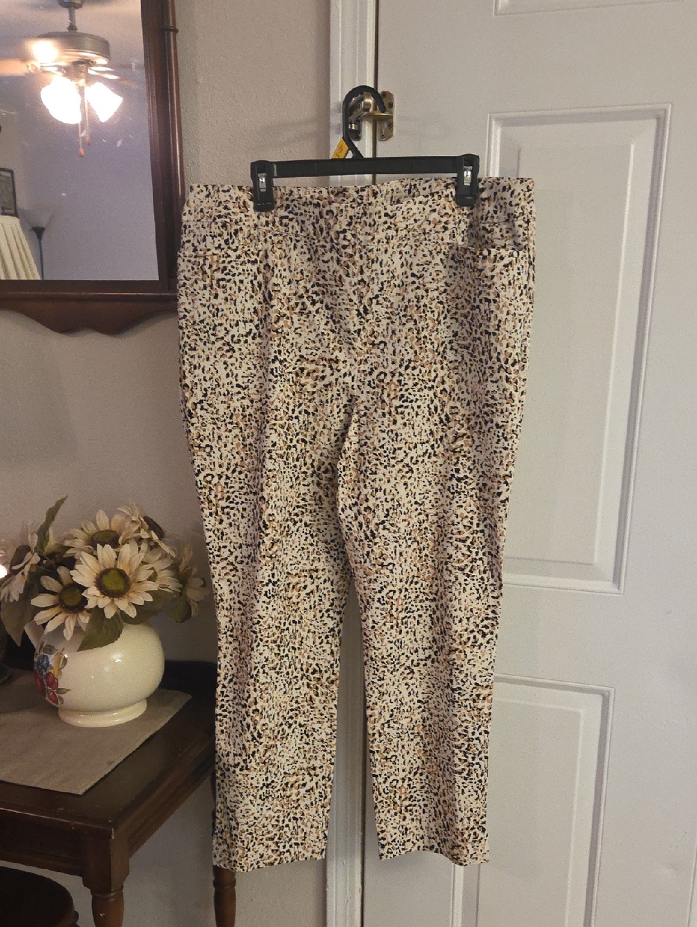 Chico's Beige Leopard-Print Cropped Pull-On Pants 20R